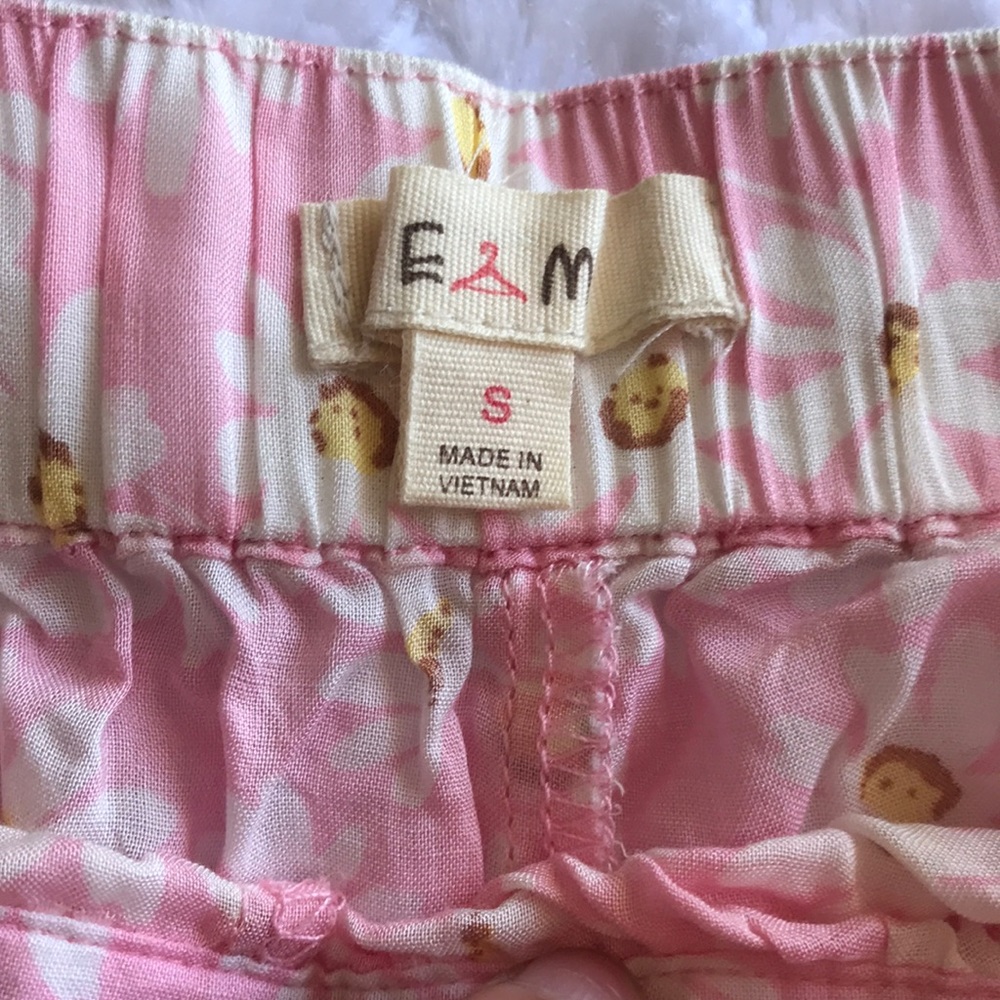 shorts - Picture 2 of 3